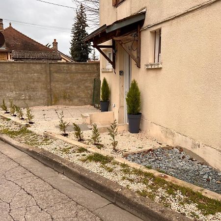 Ferienwohnung T2 Cosy / Quartier Calme / Magasins D'Usine A Proximite Saint-Julien-les-Villas Exterior foto