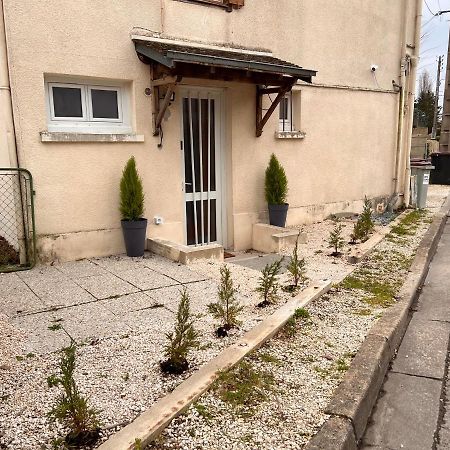 Ferienwohnung T2 Cosy / Quartier Calme / Magasins D'Usine A Proximite Saint-Julien-les-Villas Exterior foto