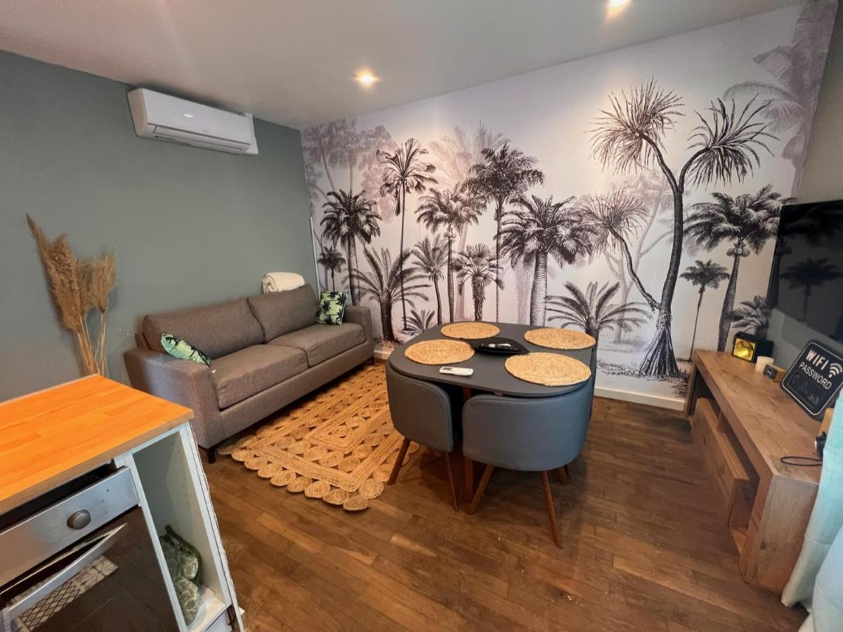 Ferienwohnung T2 Cosy / Quartier Calme / Magasins D'Usine A Proximite Saint-Julien-les-Villas Exterior foto